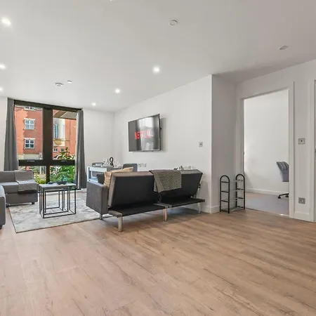 Daire Stylish Flat In - Sleeps 5